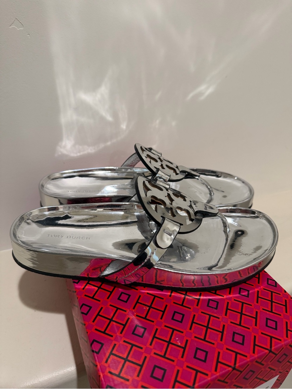 Tory Burch Metallic Silver Logo Thong Sandals - Picture 4 of 9